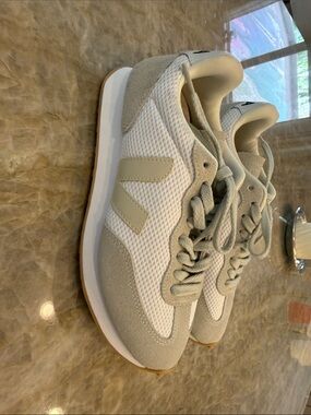 Veja Sneakers